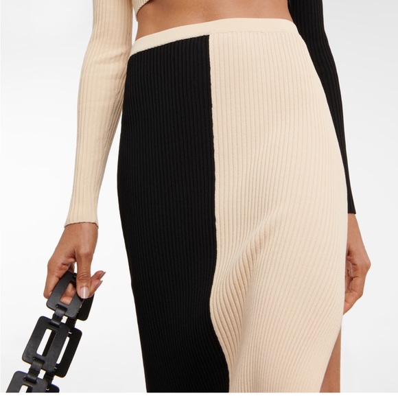 NWT: Staud size xs Lorraine ribbed-knit midi skirt in colors buff and black - Picture 4 of 6